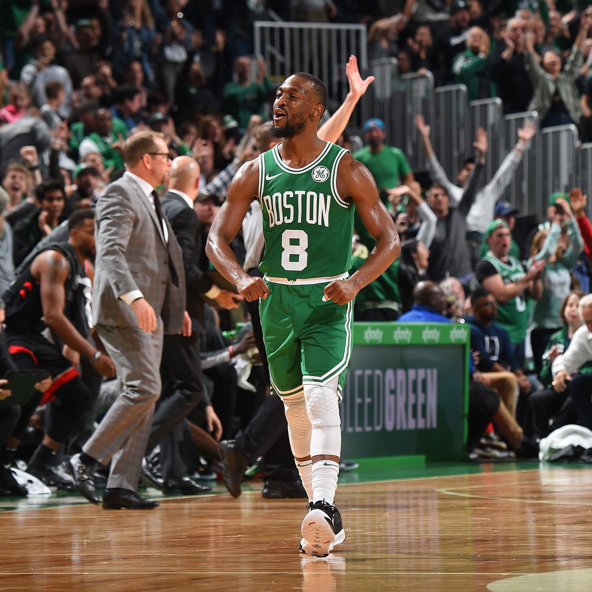 铁树开花，拜仁后卫约纳坦-塔斩获欧冠生涯首球（欧冠处子球到手，拜仁后卫约纳坦-塔终于破荒）