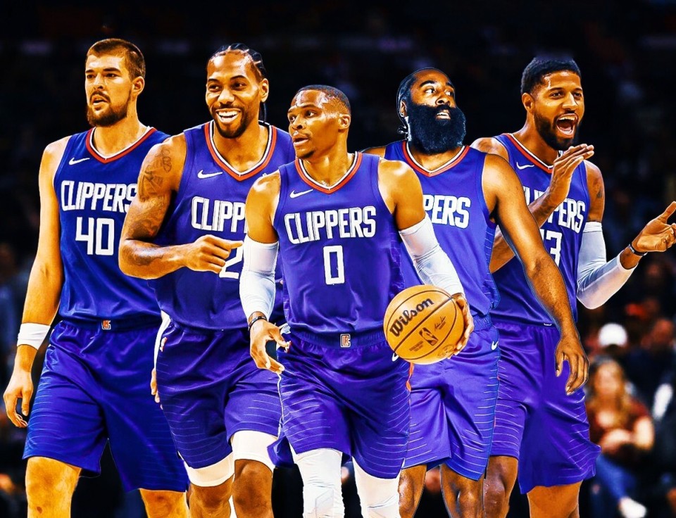 37岁库里太疯狂！刷新NBA过去79年三分纪录，勇士却吞三连败（37岁库里狂刷纪录：改写NBA79年三分历史，勇士却陷三连败）