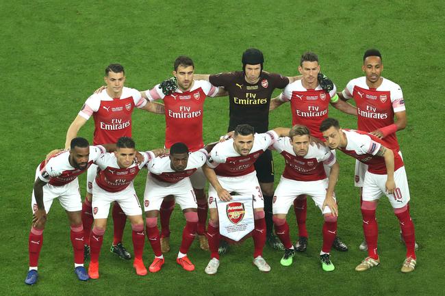 荣耀，亚马尔和弗里克领取马卡评选上季最佳球员和最佳主帅奖（《马卡报》评选出炉：亚马尔当选上赛季最佳球员，弗里克荣膺最佳主帅）