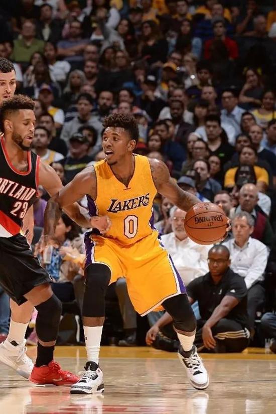 国安主场战平广州恒大（国安坐镇主场与广州恒大战成平局）