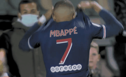 本菲卡旧将路易松晒照说在学习，照片显示他问AI足球总监职责（本菲卡名宿路易松晒学习照：向AI请教足球总监的职责）