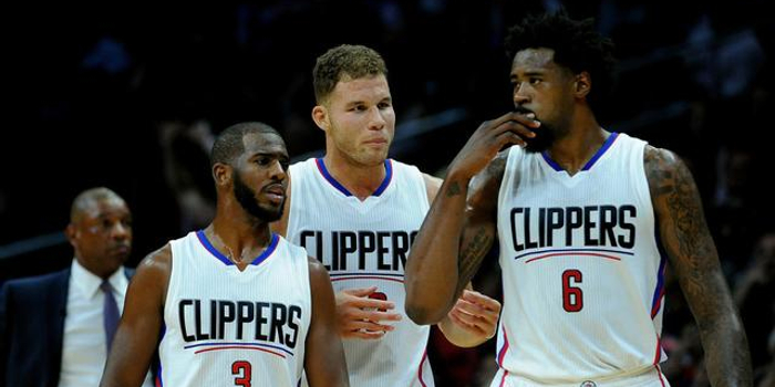 西甲：巴萨客场2-2战平塞维利亚（西甲：巴萨客场与塞维利亚2-2握手言和）