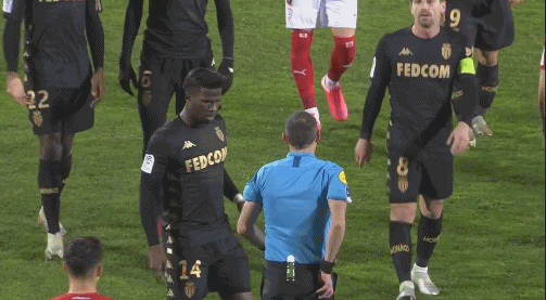 赵松源：想要帮助球队要先适应打法；希望脚下和头球兼备