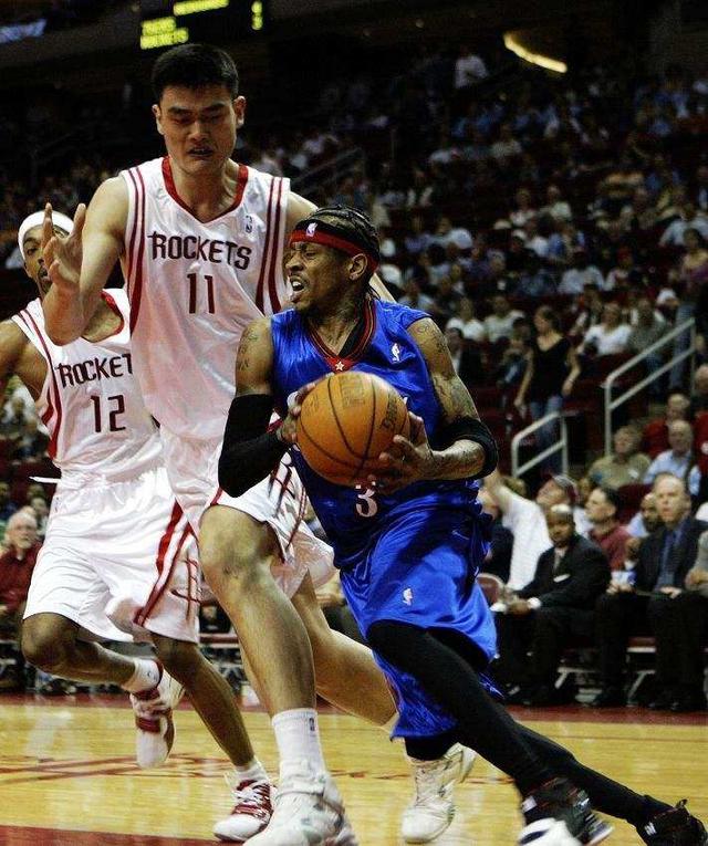 西甲：巴萨客胜扩大领先，皇马主场爆冷输球，VAR再度抢戏（西甲综述：巴萨客场取胜继续领跑，皇马主场遭冷门，VAR再成焦点）