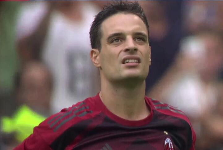 李璇：据我所知，现在球员的阴阳合同还有不少（李璇：据我了解，球员阴阳合同现象仍不在少数）