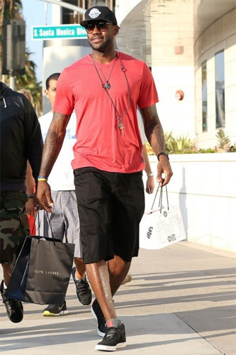 TA：此前弗兰克最大优势在于战术灵活性，但如今却成了短板（TA：弗兰克昔日以战术多变见长，如今却成了软肋）